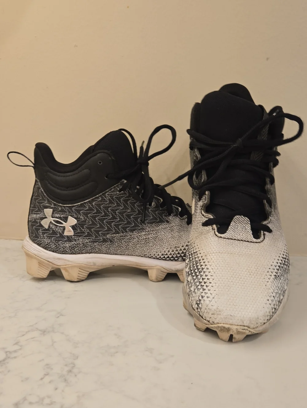 Under Armour Kid Football Cleats
